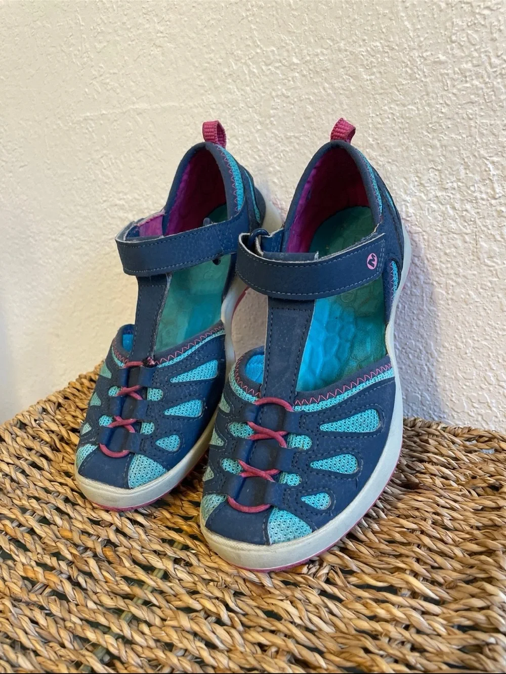 size 3 Girls Merrell water shoes, sandals